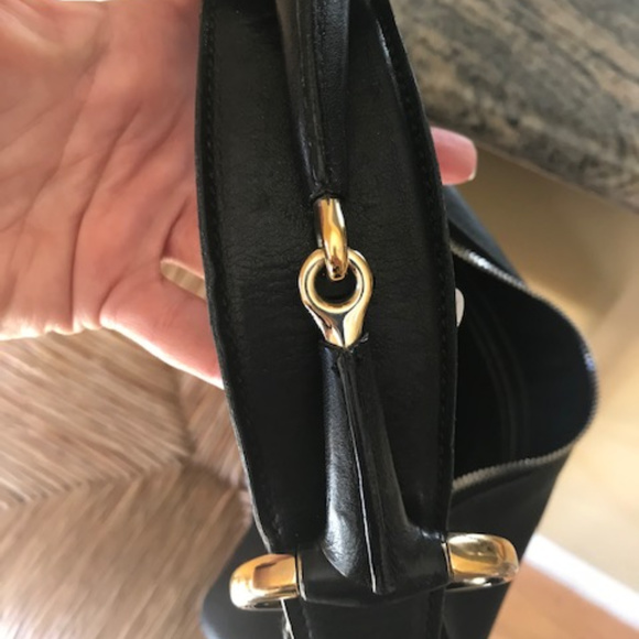 Authentic Gucci Leather Black Handbag - Picture 4 of 7